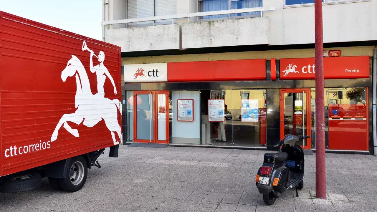 CTT suspend postal shipments of goods to the United States