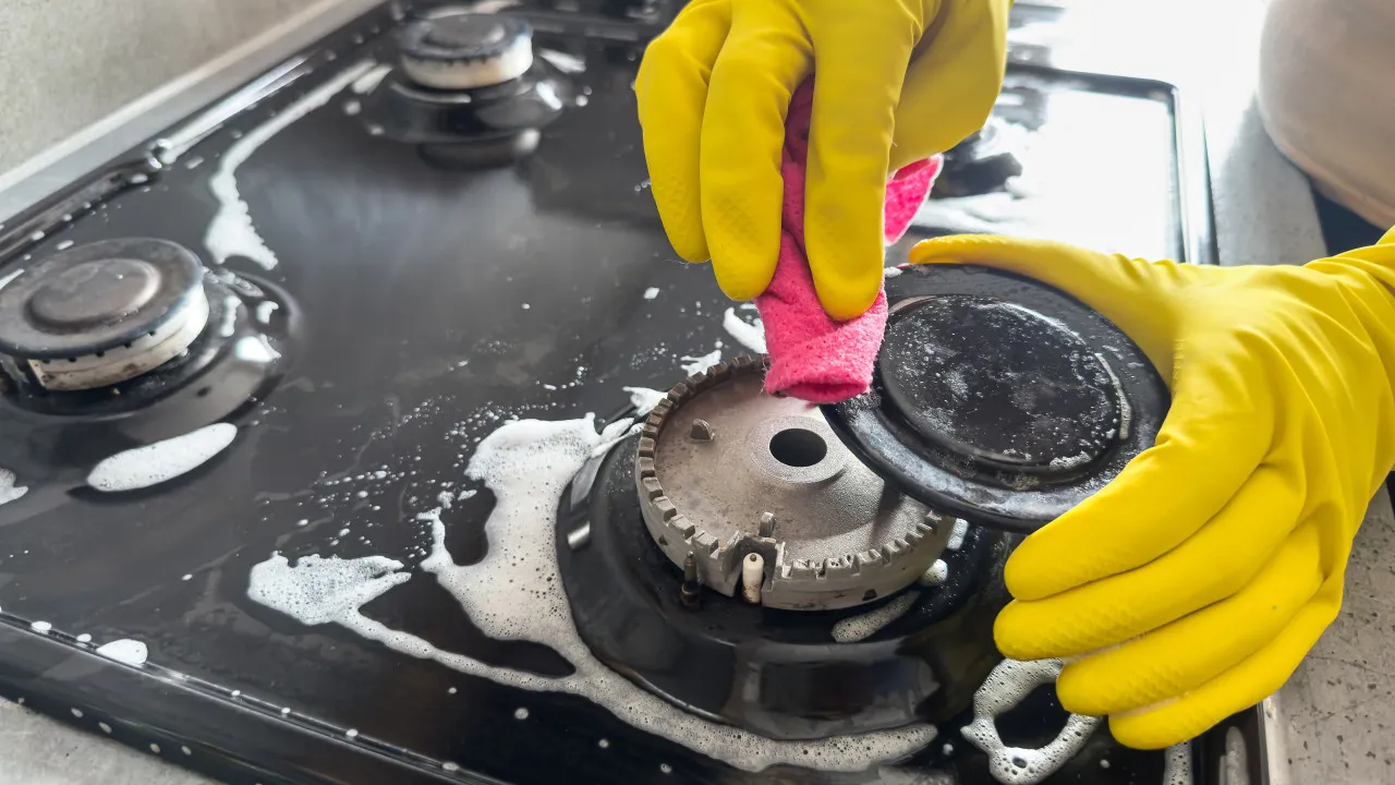Declaring domestic service contracts will continue to be mandatory