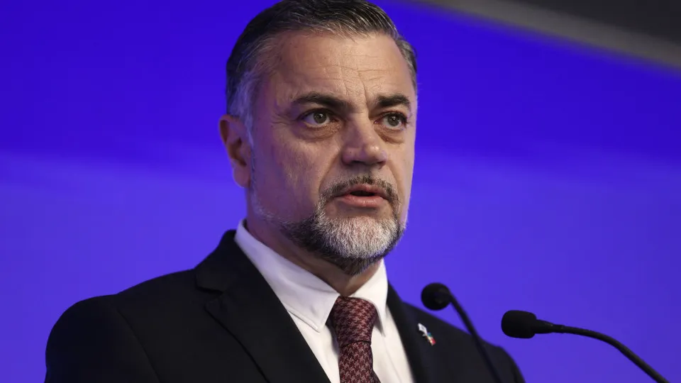 Deputies contest Transparency for restricting access to interests