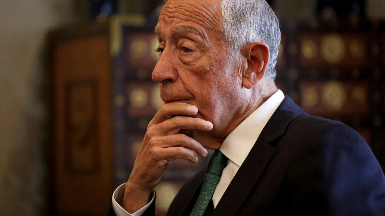 "Do not take measures that unprotect the sea," appeals Marcelo