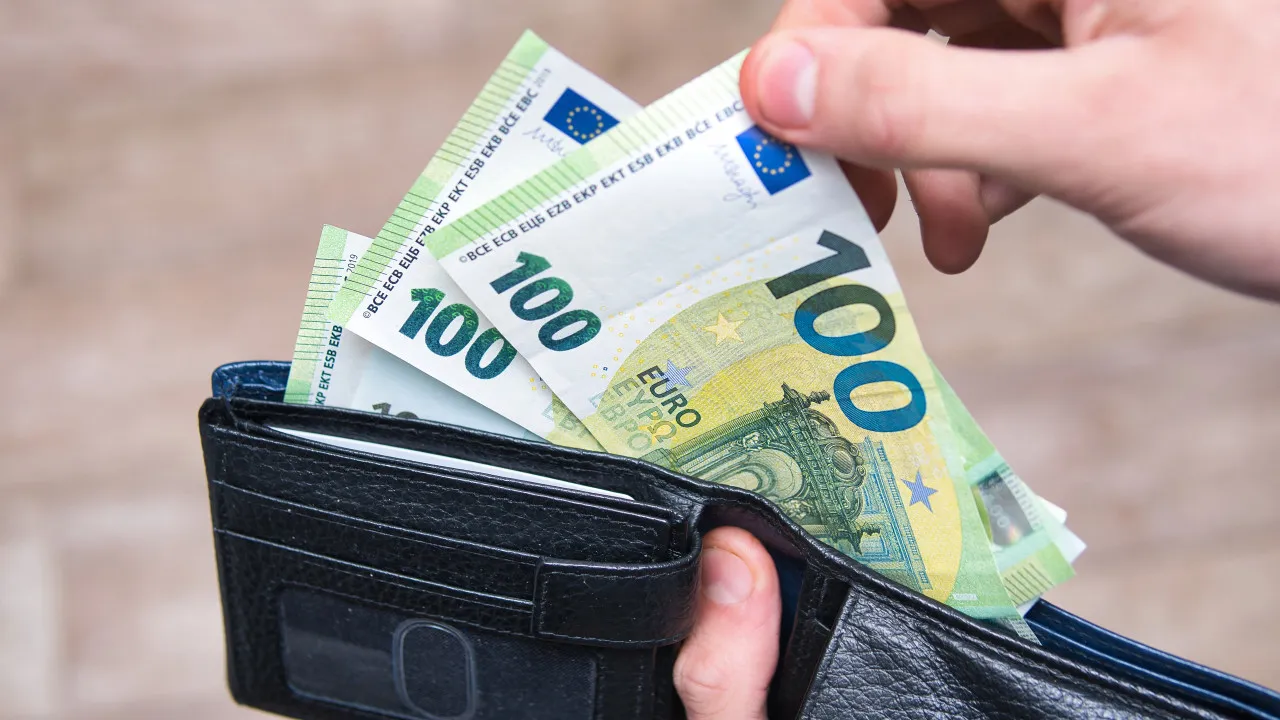 Don't forget that salary is different this month: Know what to expect