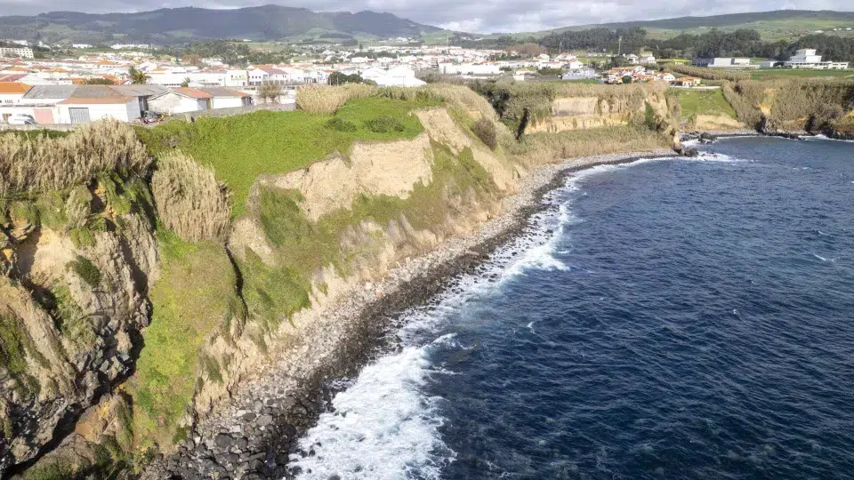 Earthquake with a magnitude of 2.5 on the Richter scale felt on Terceira Island