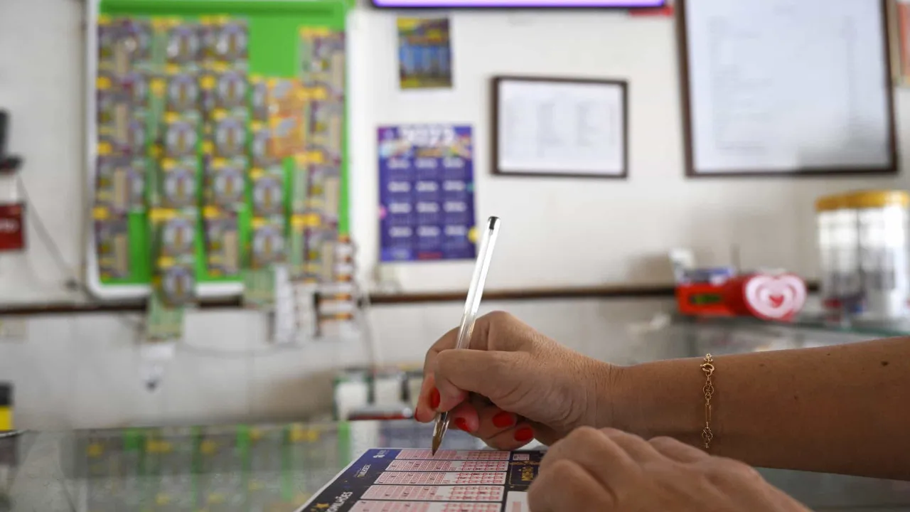 Euromillions without jackpot winners, but 3rd prize (€16,600) was won in Portugal.