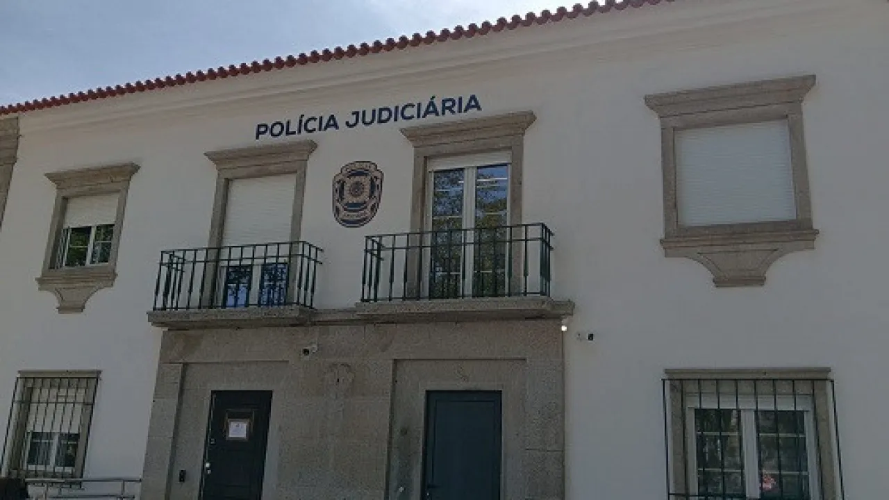 Évora. PJ arrests man who threatened to kill his 'ex' and set fire to her car