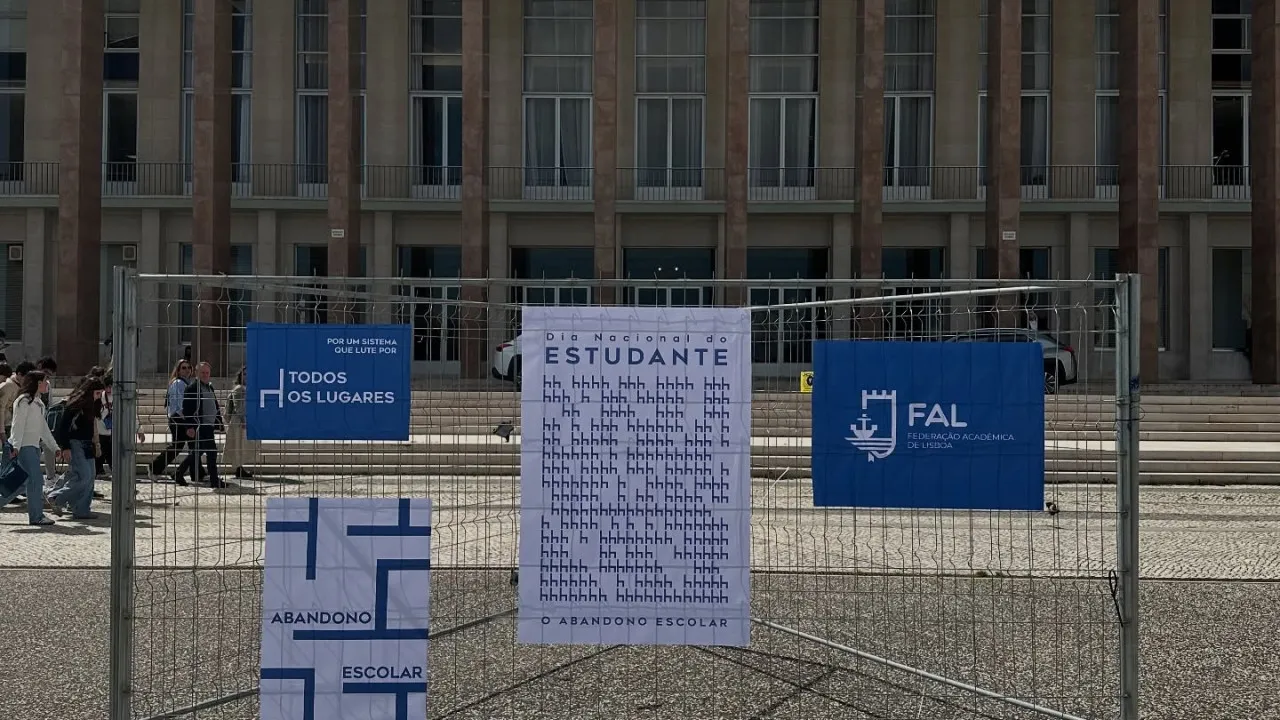 FAL demands equal opportunities in access to Higher Education.