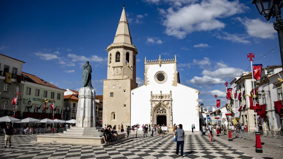 Festival of historical dance and music enlivens Tomar in September