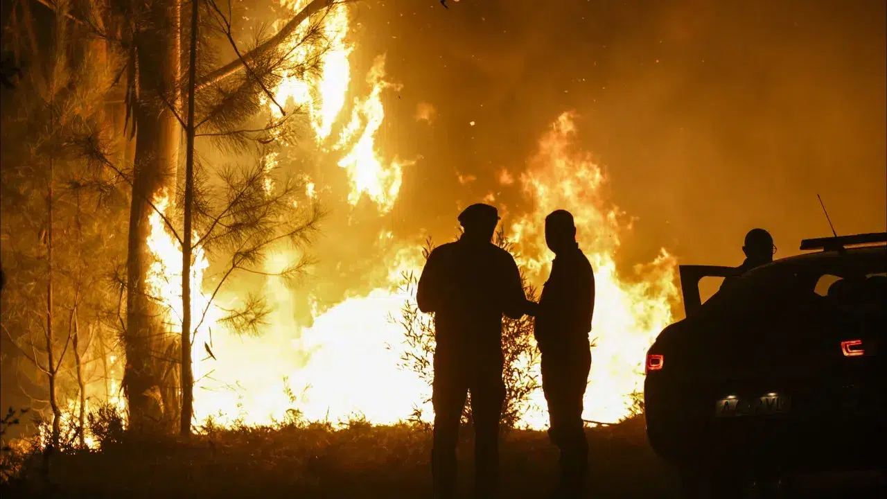 Fire in Chaves has three fronts, one is burning intensely