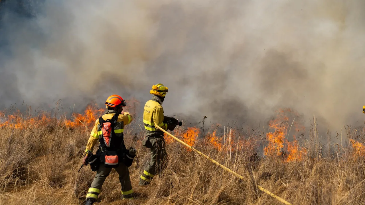 Fire in Douro International reported as controlled but with resources on the ground