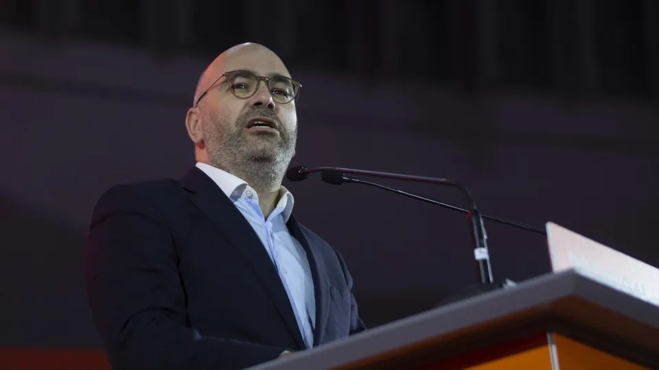 Government refuses to associate Metro Mondego with "politicking".