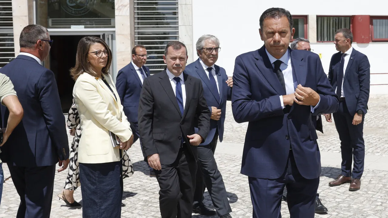 Government says discussion about the Civil Protection model is "untimely"