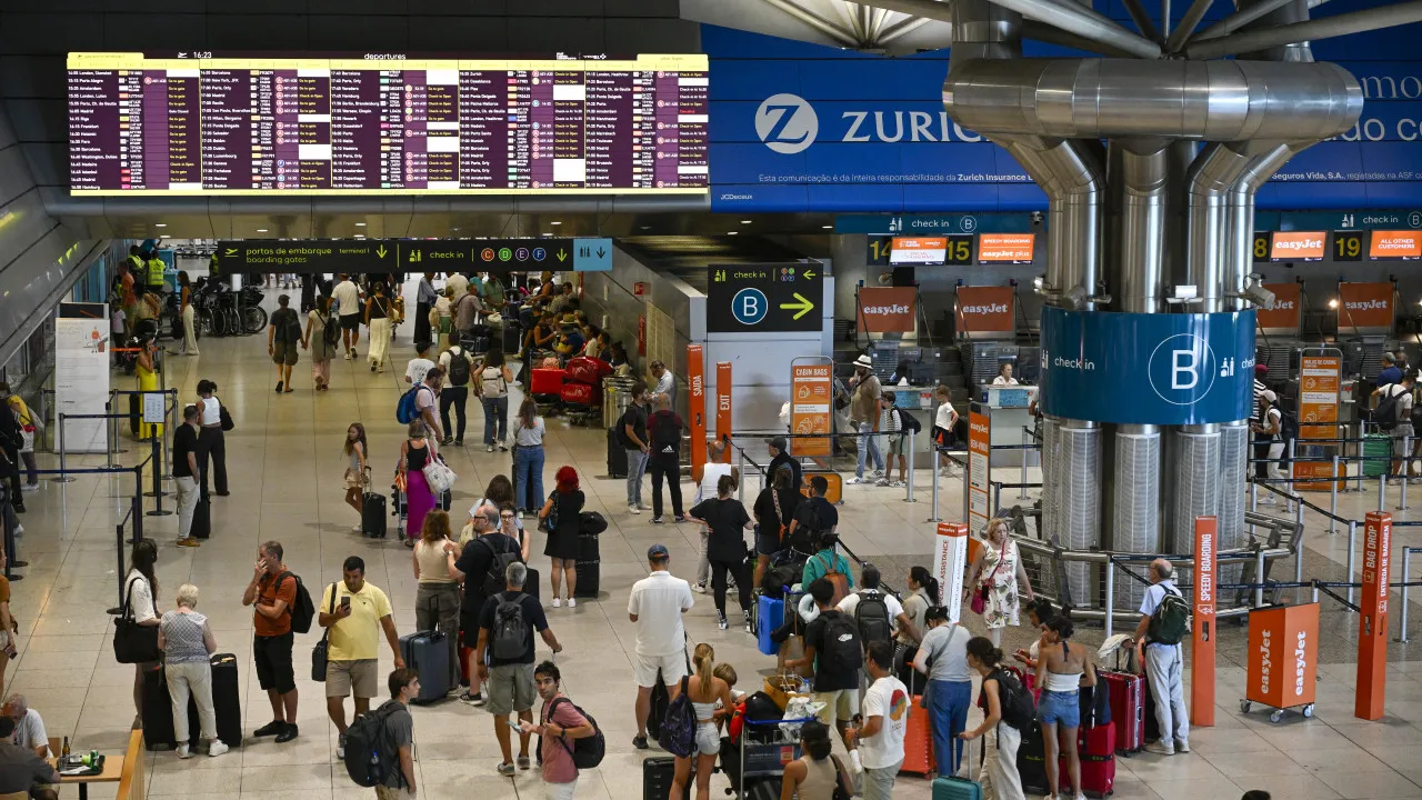 Group of citizens asks APA to veto the expansion of Lisbon Airport