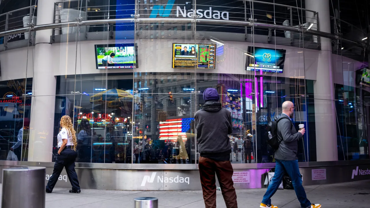 Higher inflation is expected in the US and weakening of the global economy.