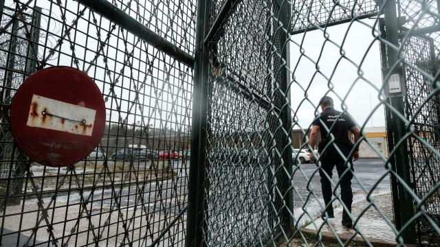 Man on the run after being caught with drone by PSP in Lisbon prison