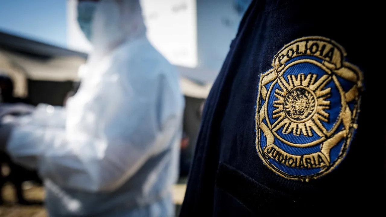 Man sets fire for "trivial reasons" in the West zone and is detained by the PJ