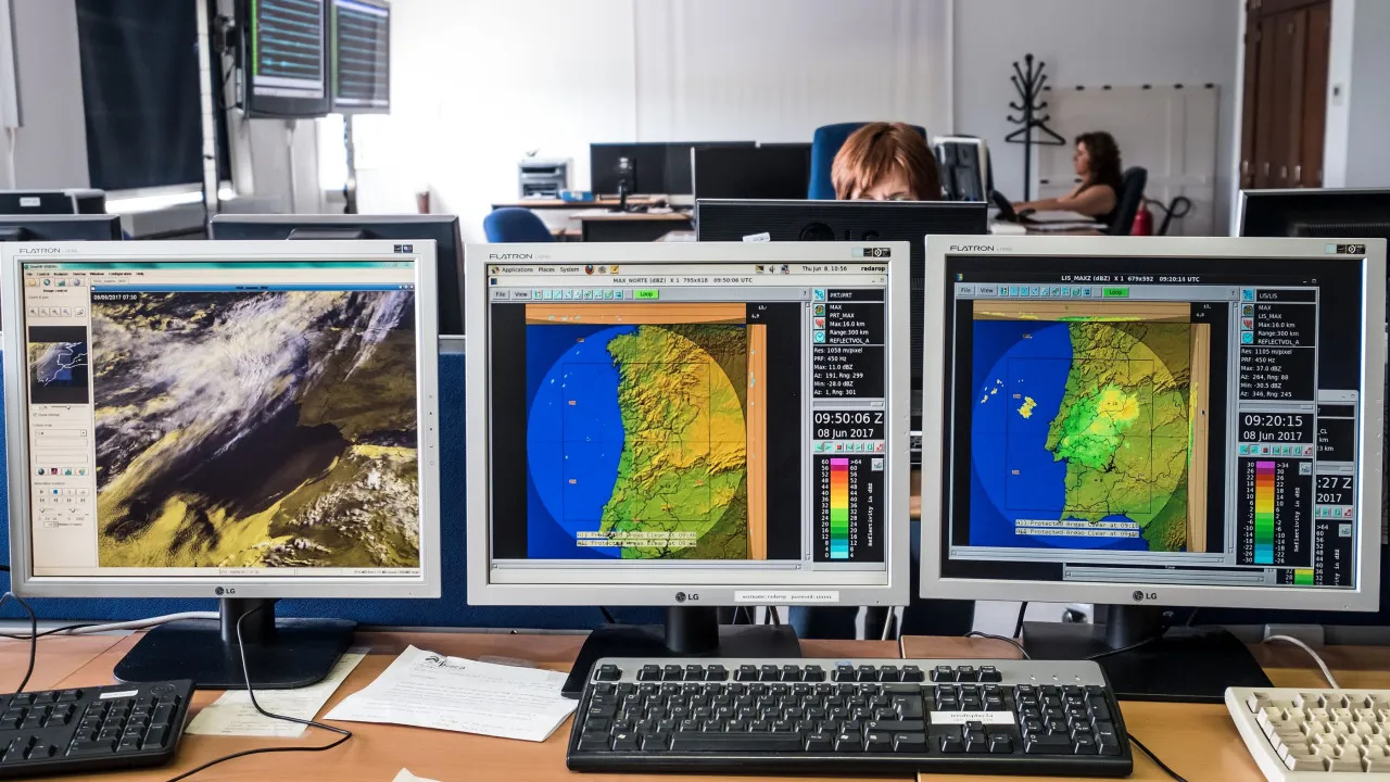 Meteorological/geophysical observers are on strike today.