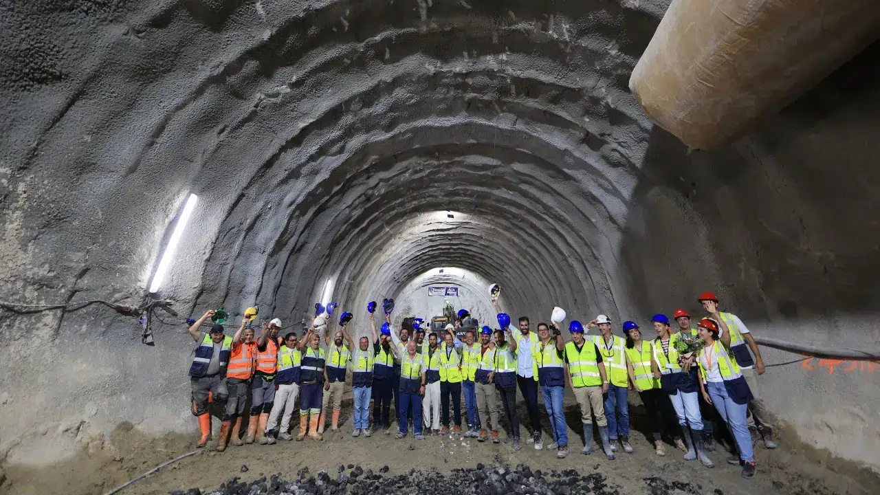Metro do Porto opens the last tunnel of the Pink Line project