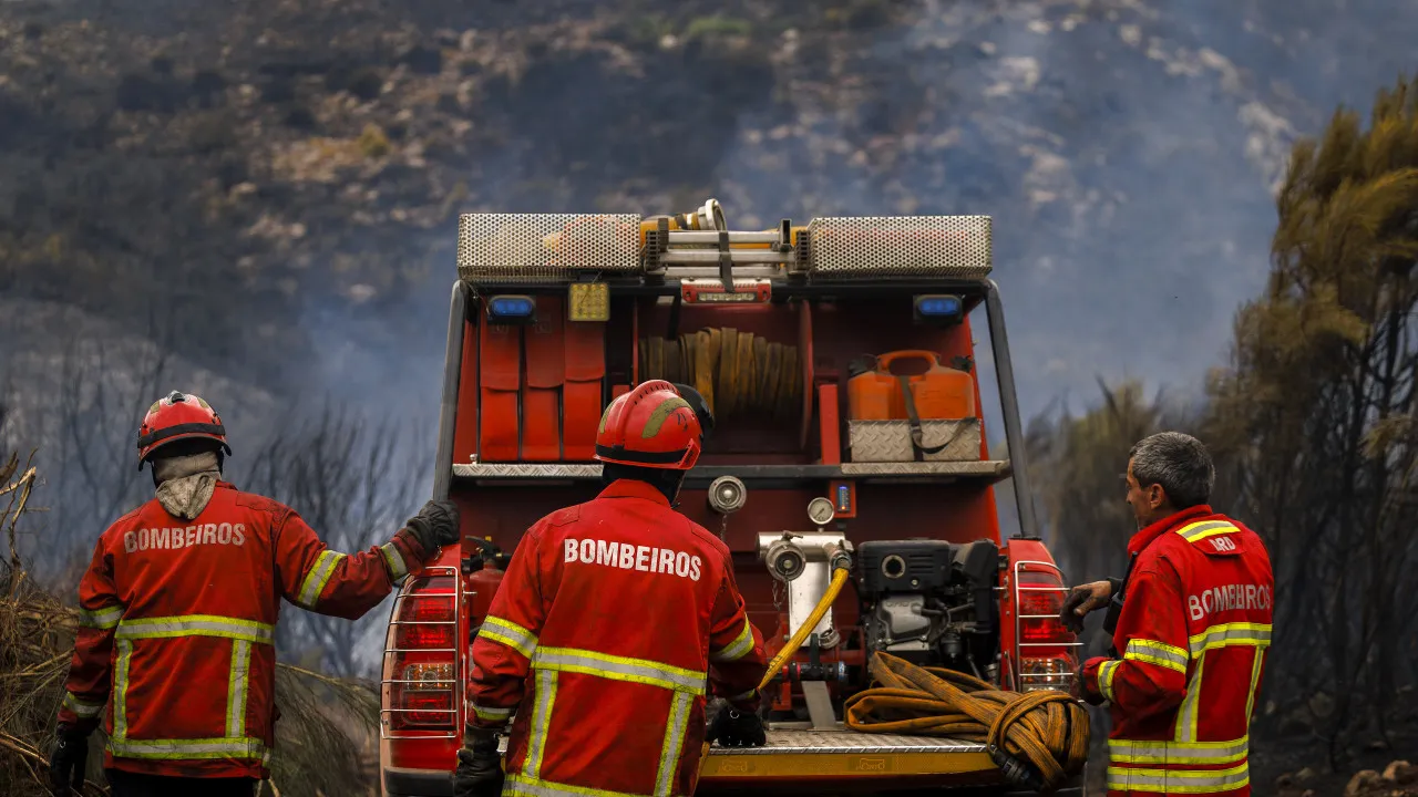 More than 3,300 operatives were fighting seven major rural fires at 5:30 a.m.