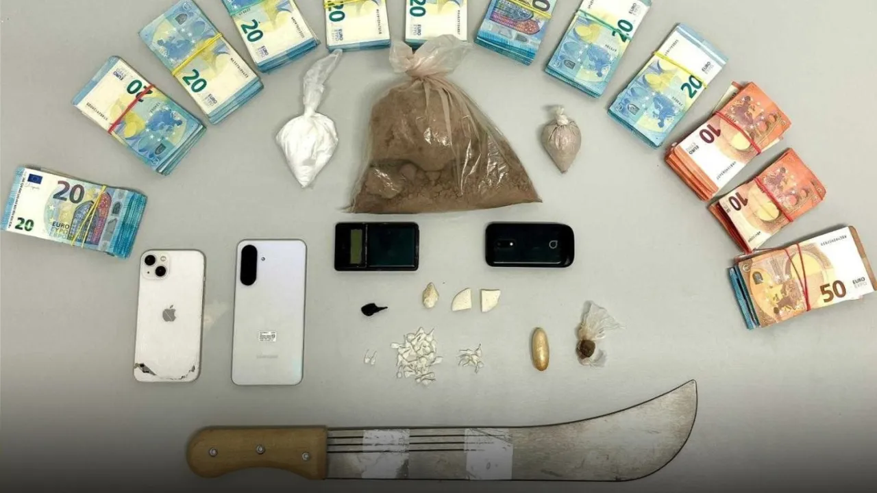 Mother and son detained in Faro for drug trafficking. She 'took the blame'.