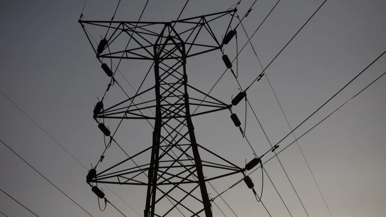 Mozambique. Africa50 funds the construction of energy transmission lines.