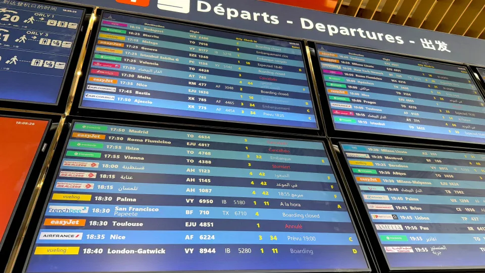 Orly Airport with 20% of flights canceled due to storm