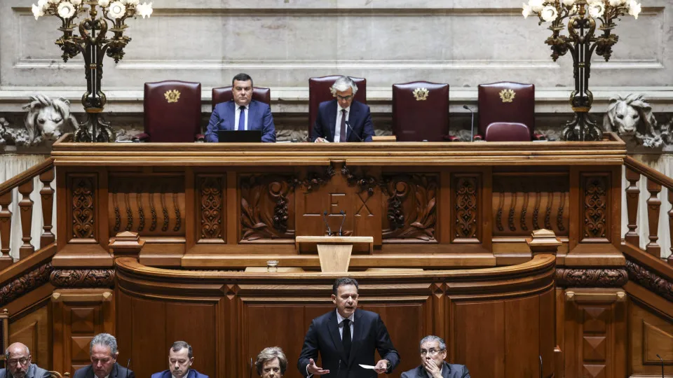 Parliament approves mourning votes for the four deaths in the fires