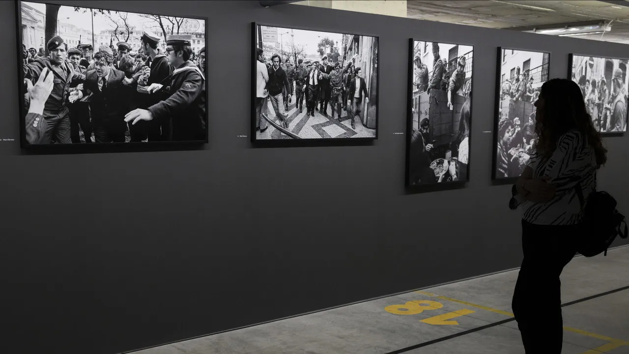 Photography exhibition 'Venham mais cinco' extended until November 23.