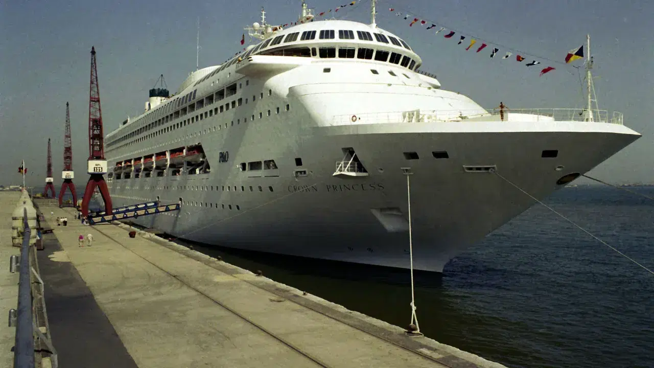 Ports receive 1.85 million cruise tourists in 2024.