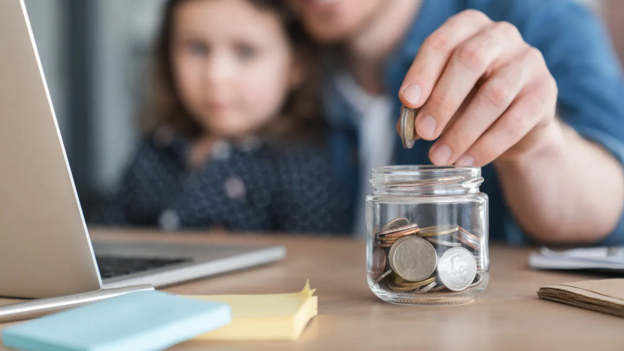 Portugal leads household income losses in the OECD this quarter