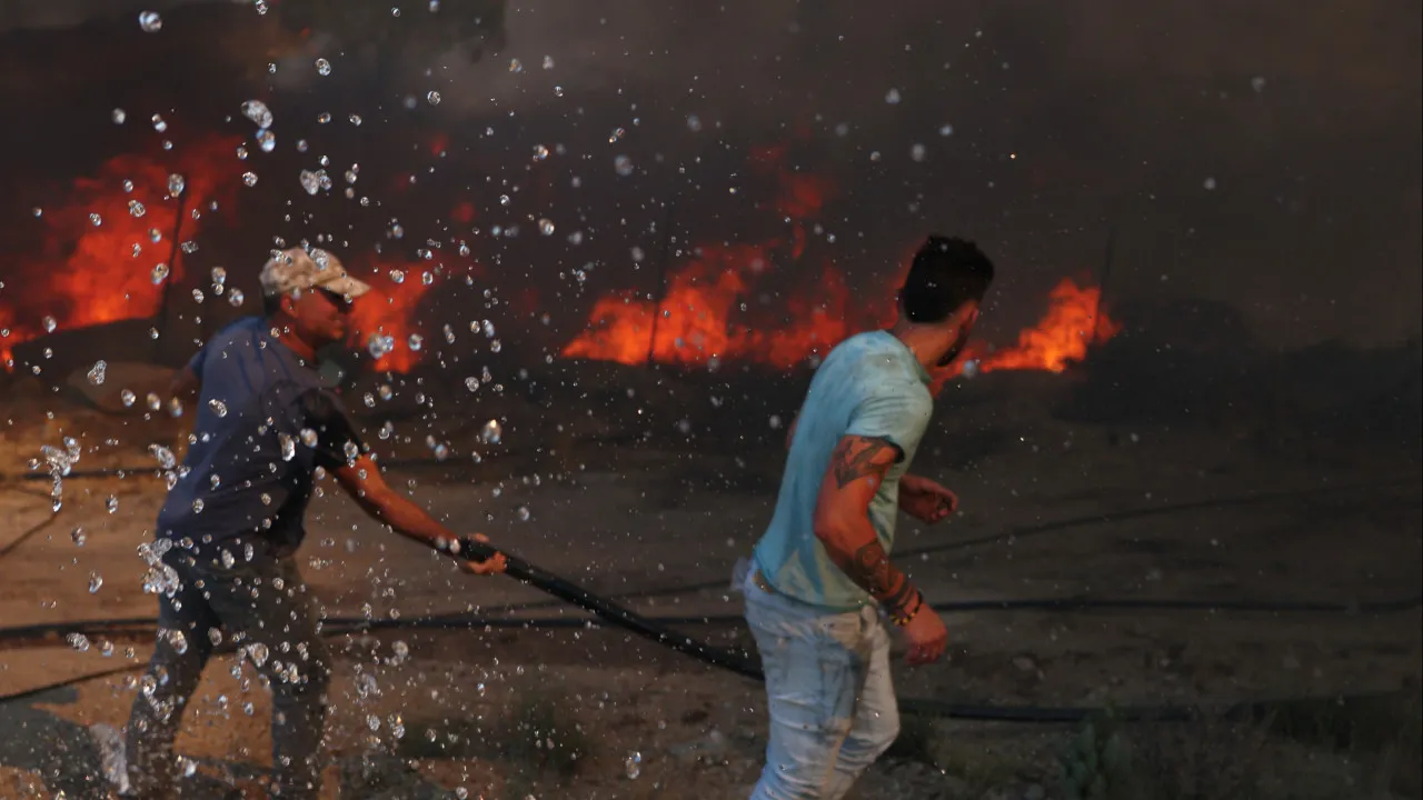 "Practically extinguished," Tarouca has an active front with difficult access.