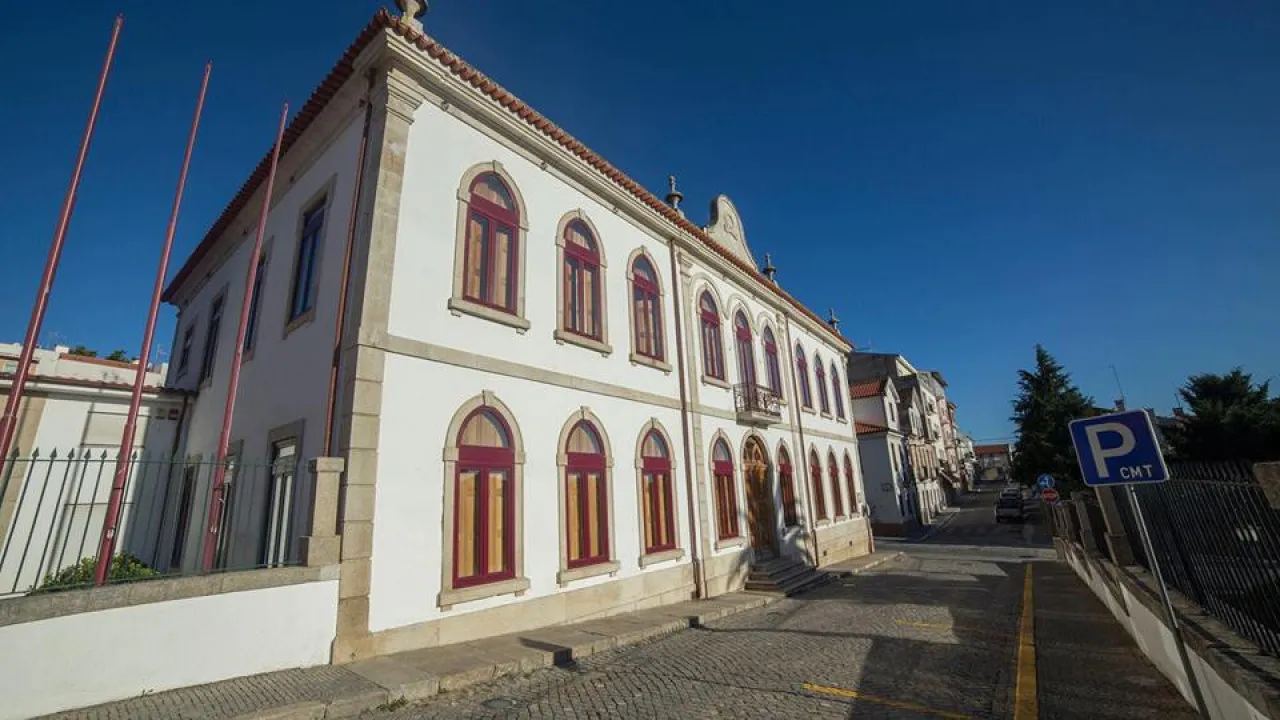 President of Tabuaço keeps municipal road closed for safety reasons