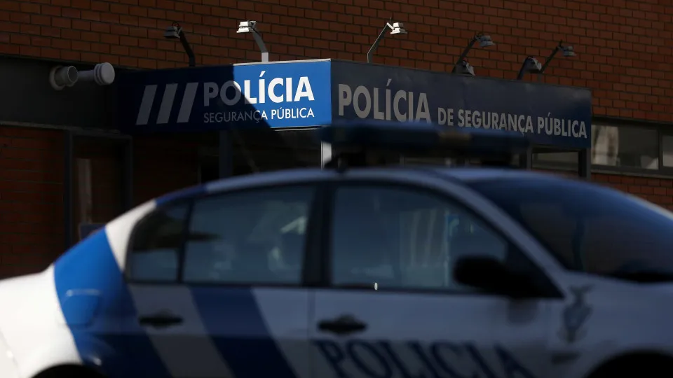 Preventive detention for suspect of stealing jewelry in Porto