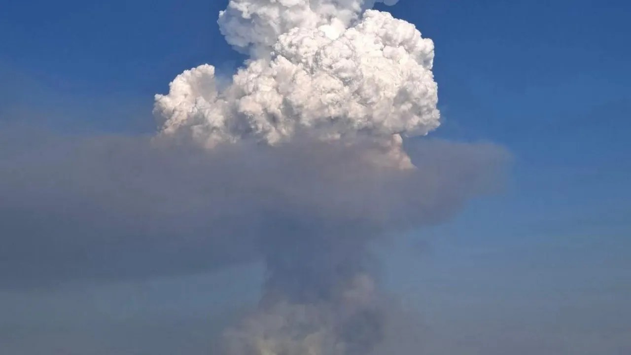 Pyrocumulus: Rare phenomenon is seen during a fire in Sabrosa