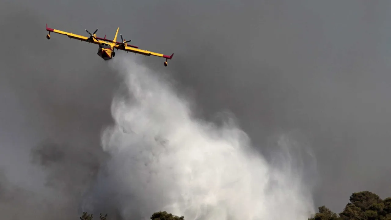 Reserve Canadair aircraft is already operational