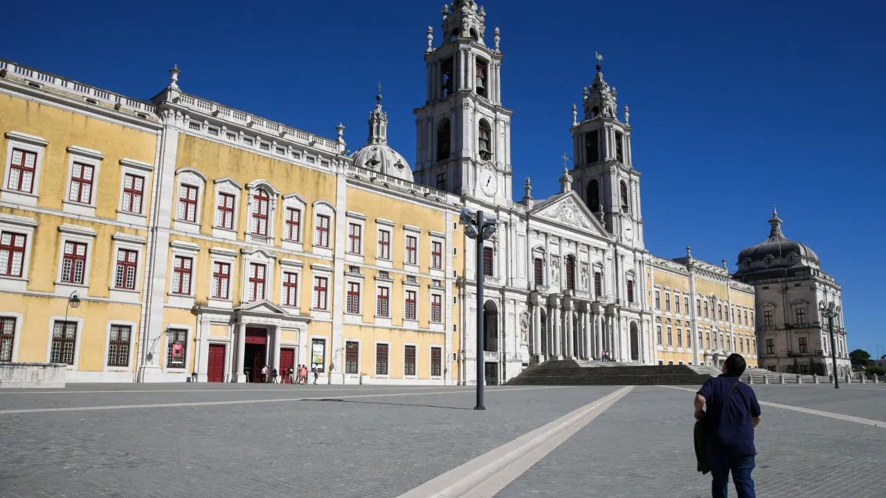 Rui Macedo will recreate missing paintings from the Palace of Mafra