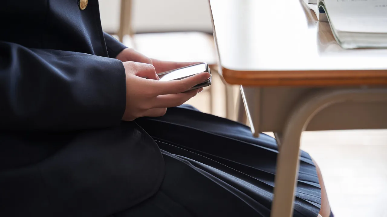 Schools can ban mobile phones for students in the 3rd cycle of basic education.