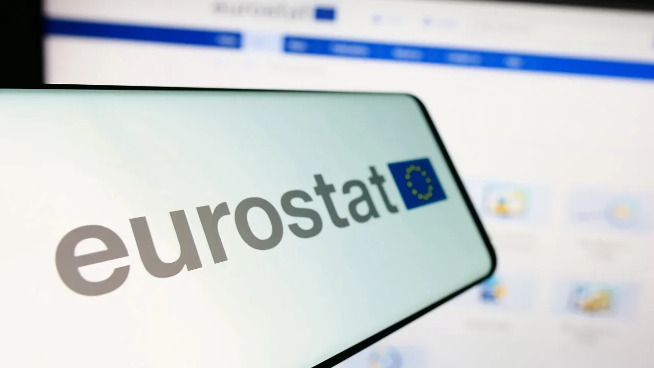 Service production advances in the eurozone. Which countries stand out?