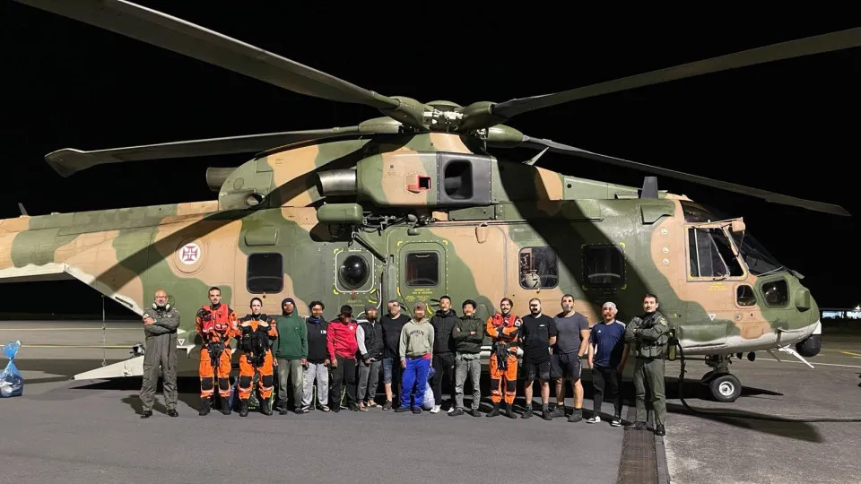 Shipwreck off the Azores. 11 fishermen rescued from Spanish boat