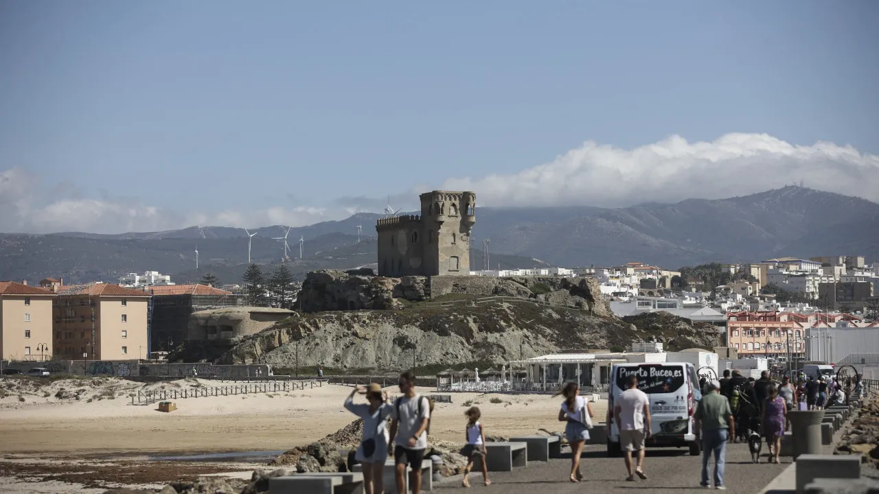 Spain breaks record for tourists up to June with 44.5 million entries