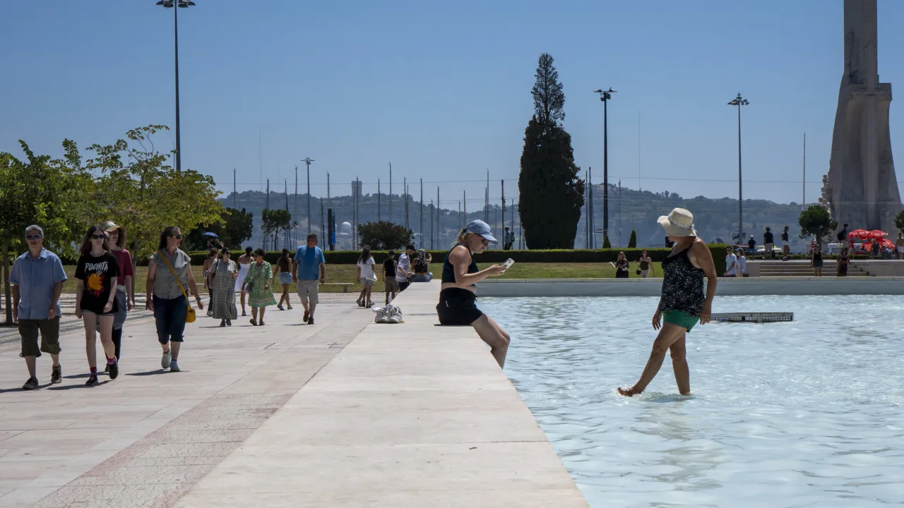 Sunday will be hot and the heat will intensify until the middle of the week. Here's what to expect.
