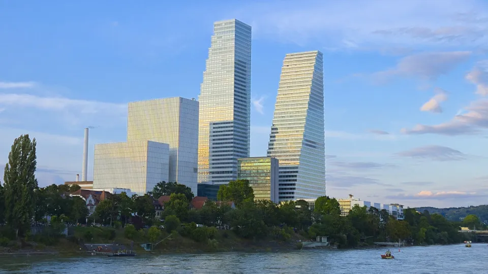 Swiss pharmaceutical company Roche invests 598 million in a factory in the USA