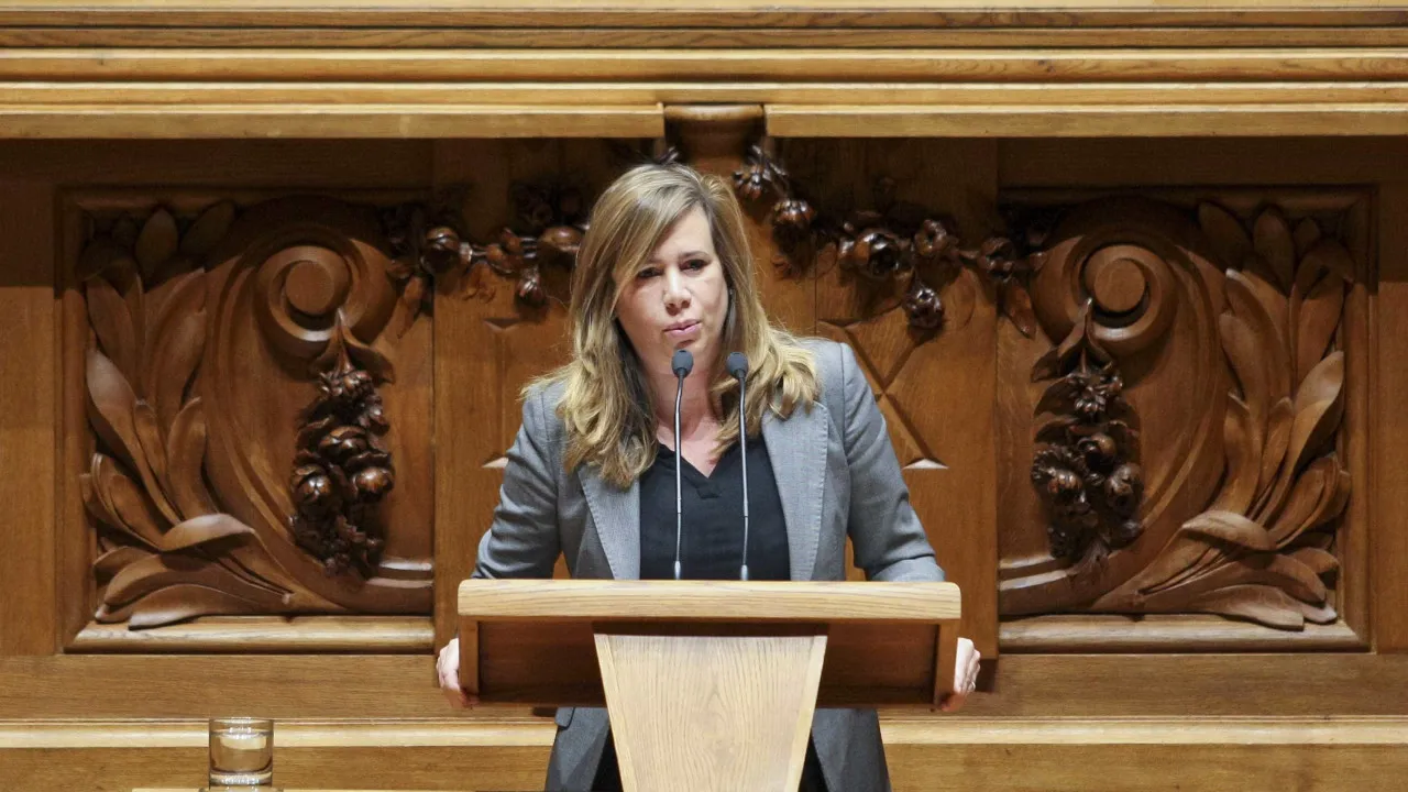 Teresa Caeiro, former CDS deputy, has died. She was 56 years old.