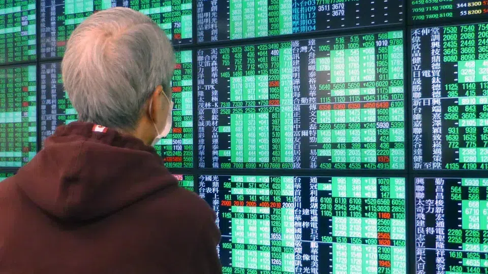 Tokyo Stock Exchange opens down 0.44%