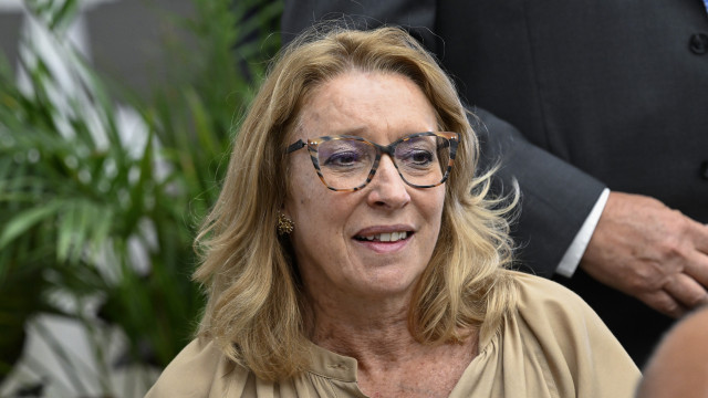 Amamentar até à primária? Ministra gera polémica: