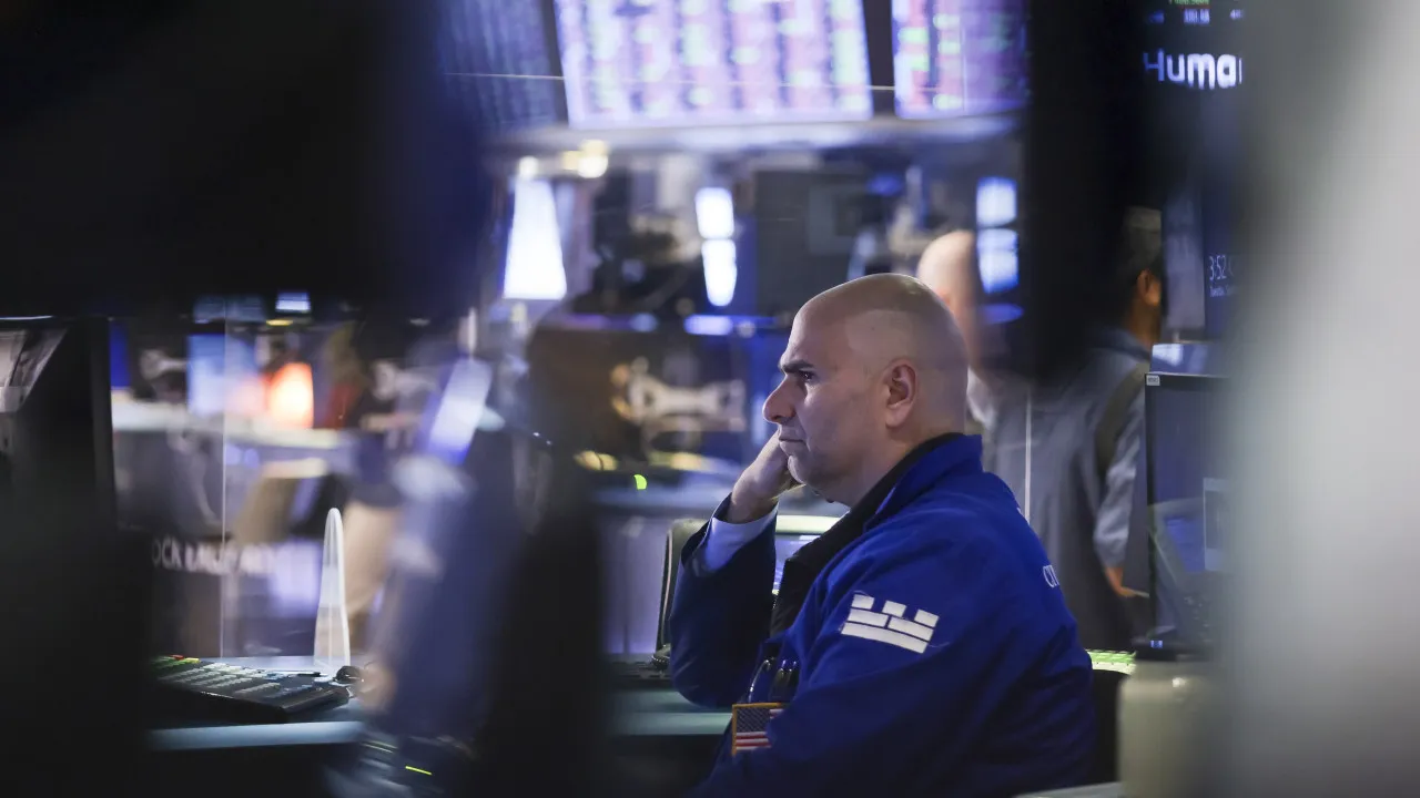 Wall Street closes unchanged after unexpected rise in producer prices