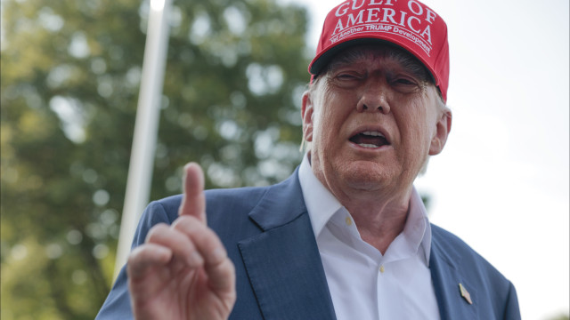 Wall Street falls with employment numbers and Trump fires a leader