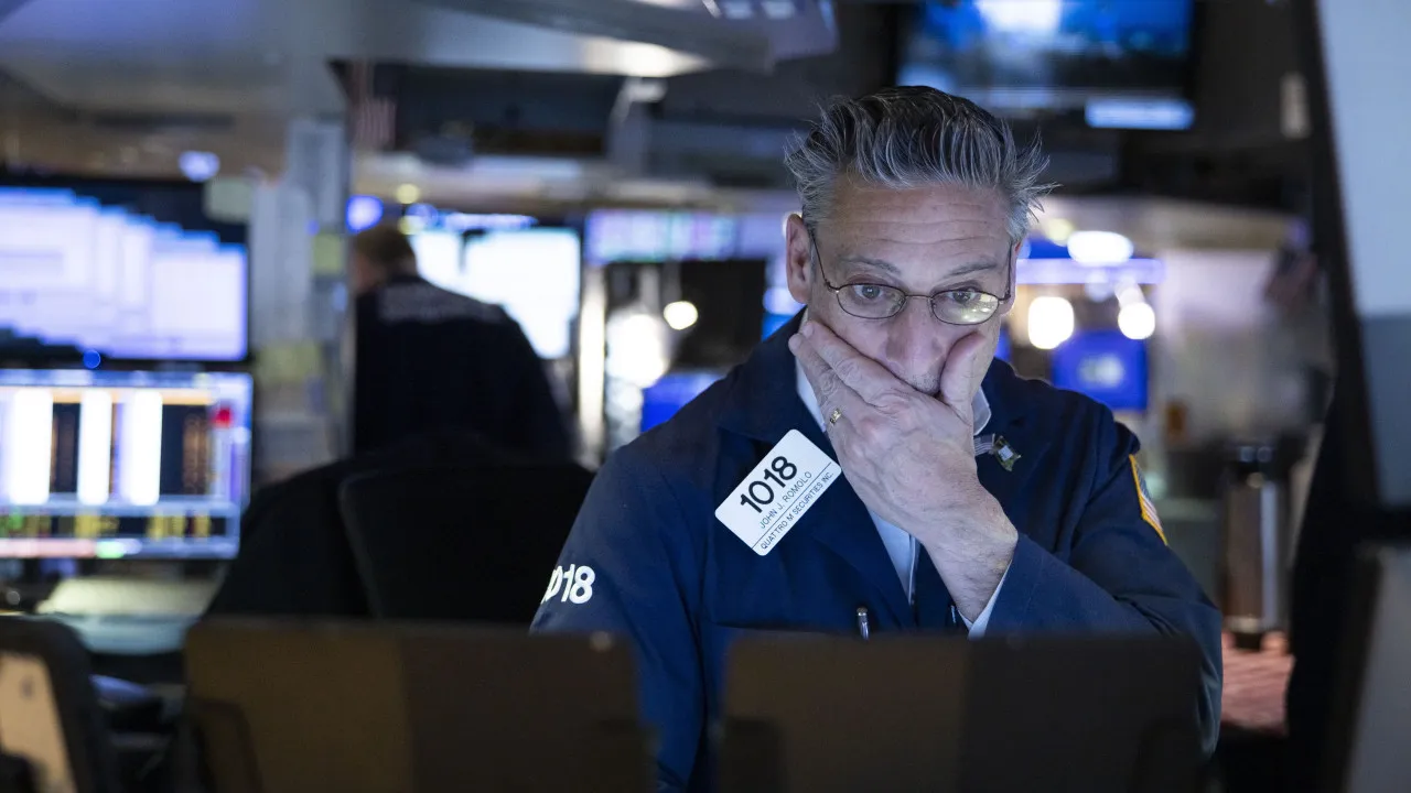Wall Street opens mixed with tech stocks falling
