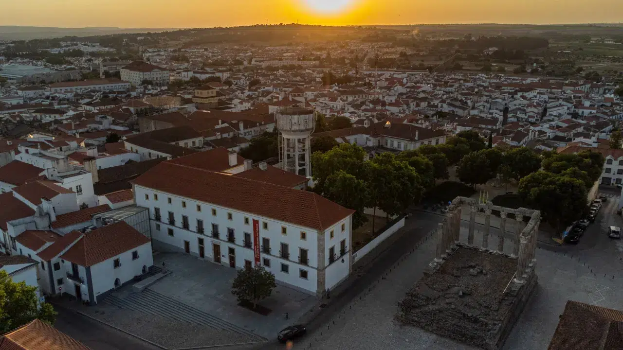 Young man detained at the airport for raping a teenager in Évora released