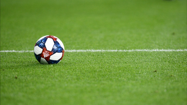Jovem que morreu em Carcavelos era jogador de futebol. Clubes já reagiram