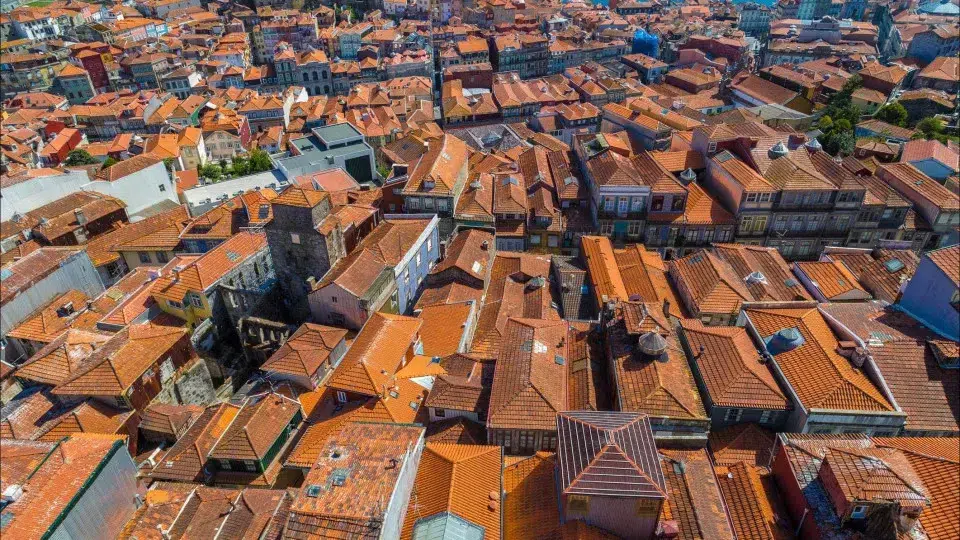 Book wants 30% of homes in Porto "out of the speculative market"