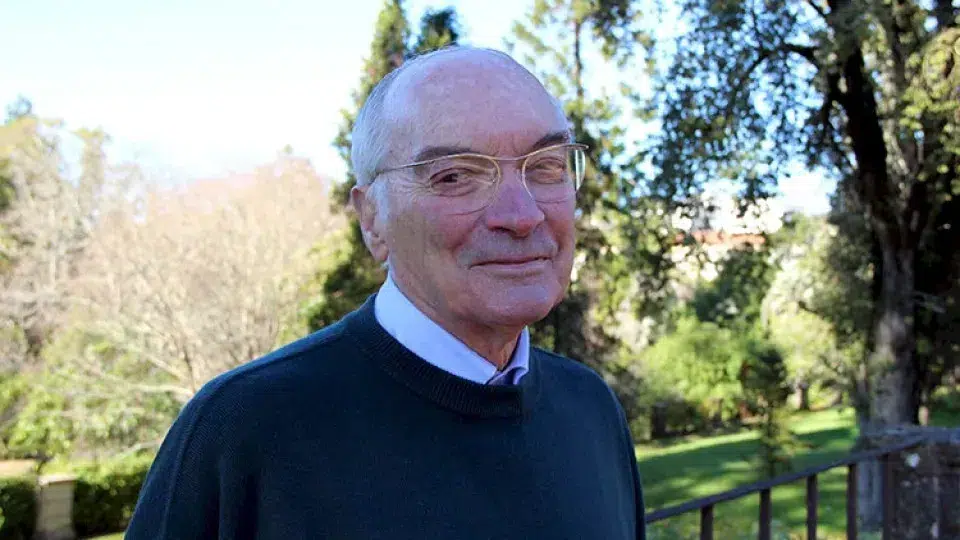 Botanist Jorge Paiva compiles in a book 100 plants from the works of Camões